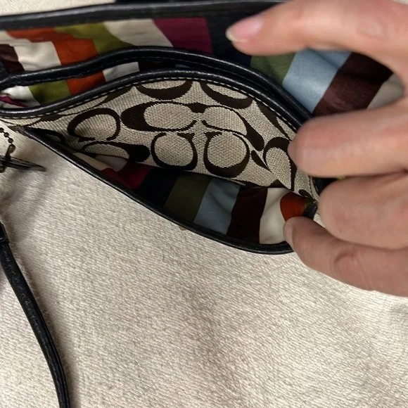 Coach Legacy Signature Brown Canvas & Leather Turnlock Wristlet Striped Interior - Picture 7 of 14